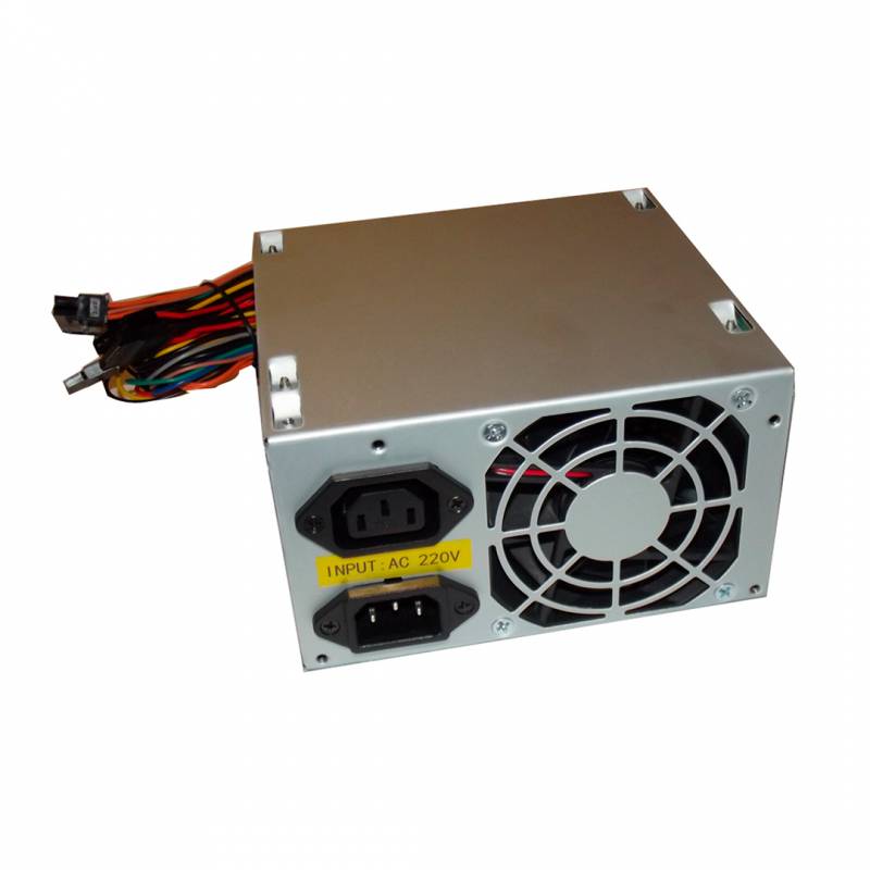 Fuente Xtreme Atx 600W 24+4 Pin Conector Sata